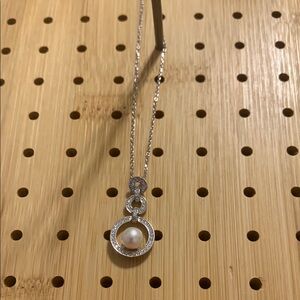 Vantel Pearls Silver White Necklace with Pearl Pendant